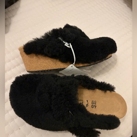 Papillio by Birkenstock Fanny Teddy wedge clog in black shearling size 9 US New - Picture 7 of 8